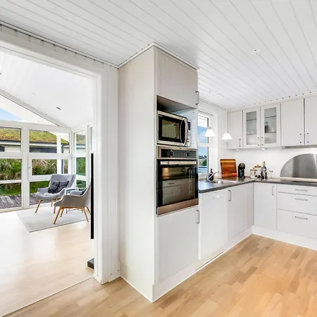 Lovely With A Wilderness Bath, Close To The North Sea And Sondervig Center Feriehus