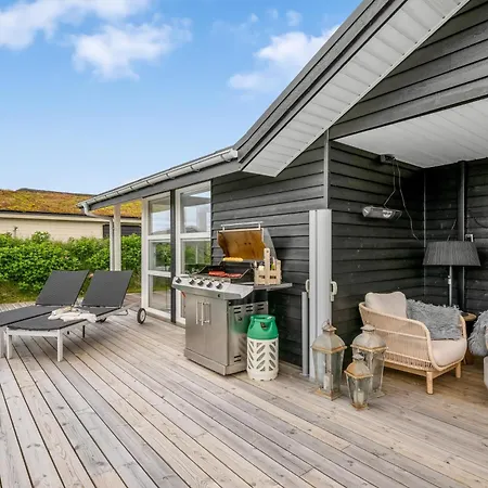 Feriehus Lovely With A Wilderness Bath, Close To The North Sea And Sondervig Center *