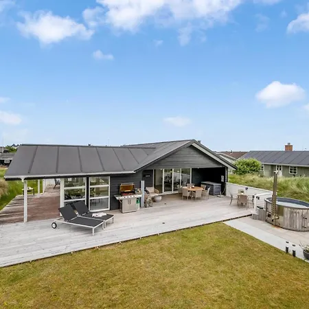 Lovely With A Wilderness Bath, Close To The North Sea And Sondervig Center