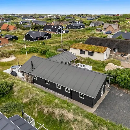 Feriehus Lovely With A Wilderness Bath, Close To The North Sea And Sondervig Center Ringkøbing